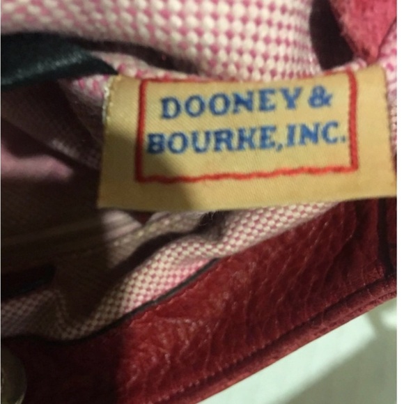 Dooney bourke Vibrant Red Leather Crossbody Bag with Adjustable Straps - Picture 9 of 11